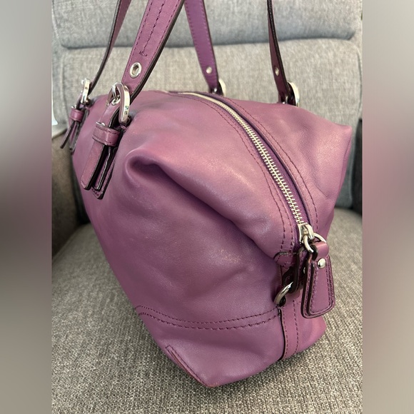 🎉SOLD🎉 Coach Soho purple leather satchel - Picture 4 of 10